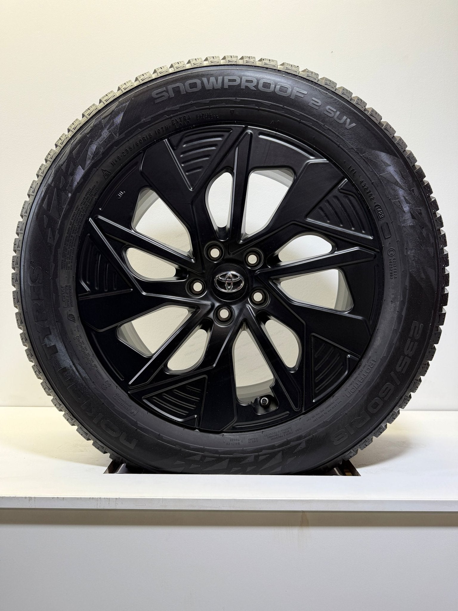 DEMO 18 ’’TOYOTA BZ4X VELGEN WINTERBANDEN ORIGINEEL, Auto-onderdelen, Banden en Velgen, 18 inch, Gebruikt, -, -