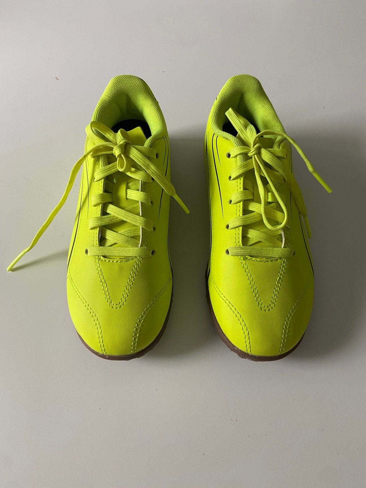 Chaussures de football Puma taille 32, Enlèvement, Comme neuf, Chaussures