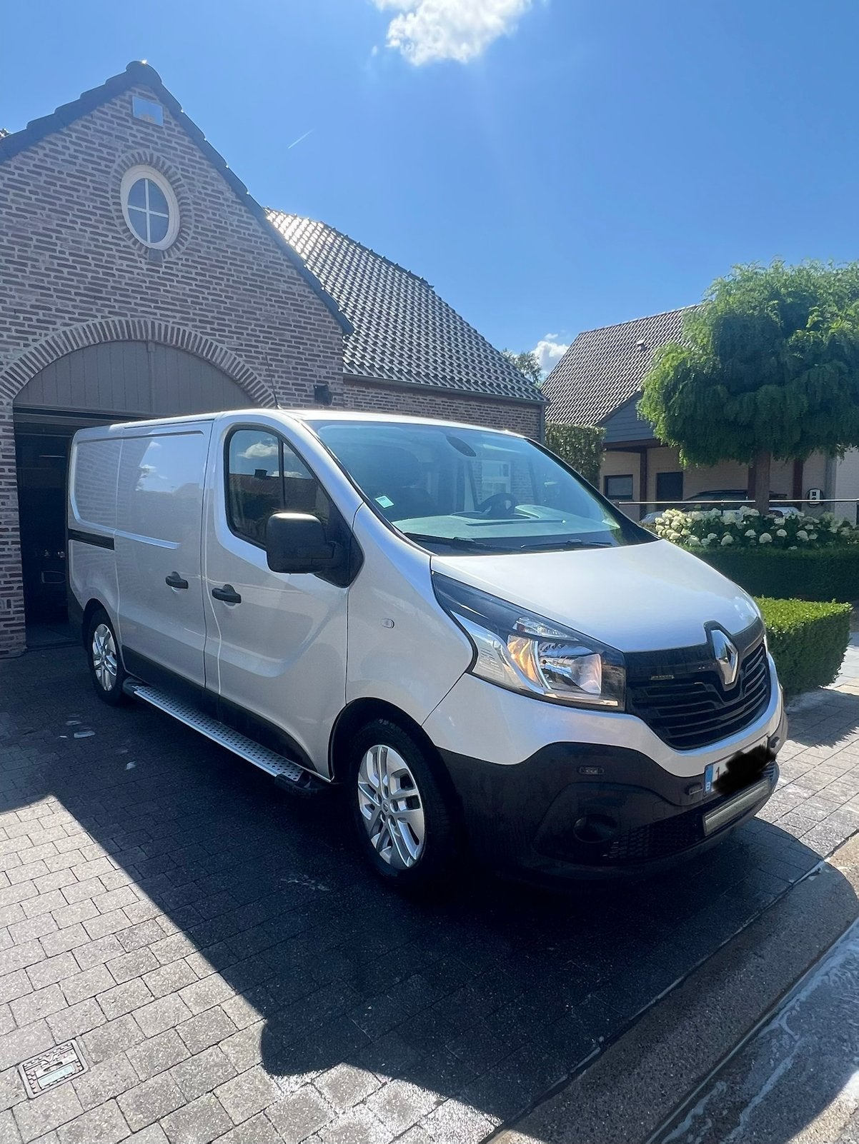 Renault trafic lichte vracht, Voorwielaandrijving, Stof, 4 cilinders, Parkeersensor