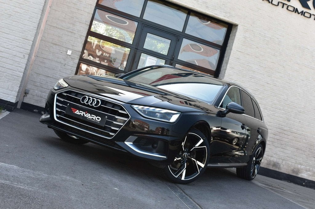 Audi A4 35 TFSI S tronic / Carplay / Leder / Garantie, Auto's, Gebruikt, 4 cilinders, 1984 cc, A4