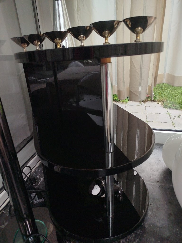 Armoire de toilette sur roulettes, Enlèvement