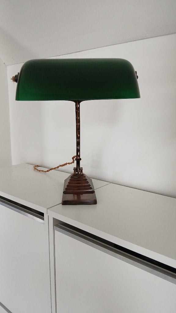 Bankierslamp, Ophalen