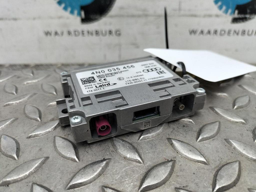 AUDI A4 8W5 B8 3.0 TDI QUATTRO DESI  ANTENNE 2018, Ophalen of Verzenden