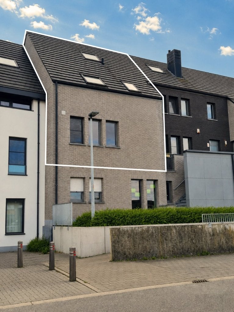Instapklare triplex met 4 slaapkamers, 137 m², Appartement, Provincie Antwerpen, 4 kamers