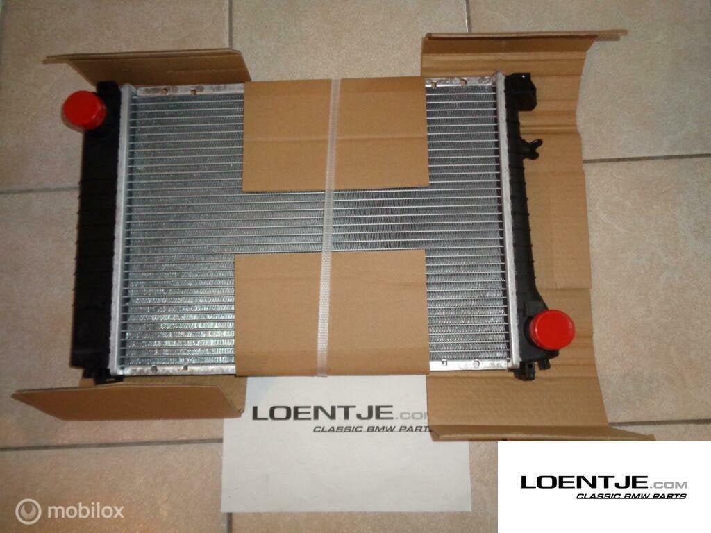 Radiateur BMW e30 320 325i nieuw, Auto-onderdelen, Gebruikt, Ophalen of Verzenden, BMW, BMW