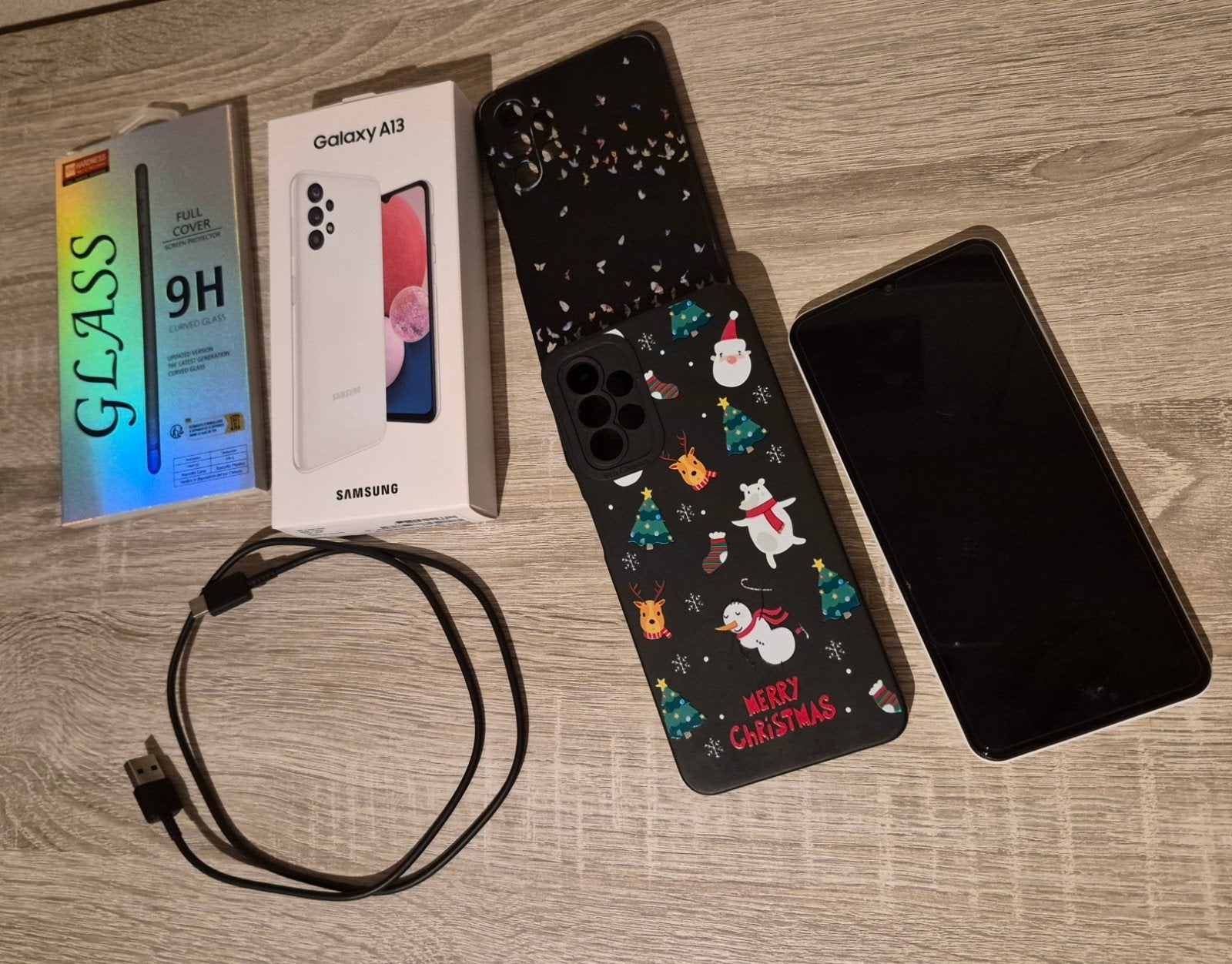 Samsung Galaxy A13 4g + 2 hoesjes + 3 glazen schermcovers, Gebruikt, Overige modellen, Wit, Touchscreen