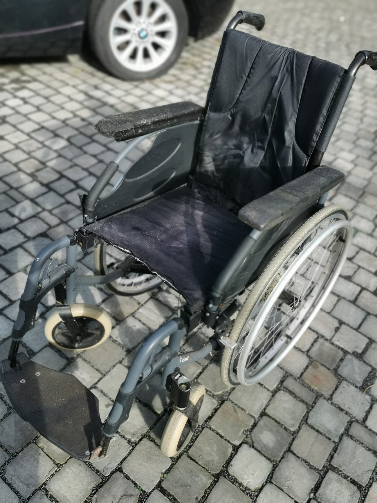 fauteuil roulant Invacare à vendre 50€, Enlèvement ou Envoi