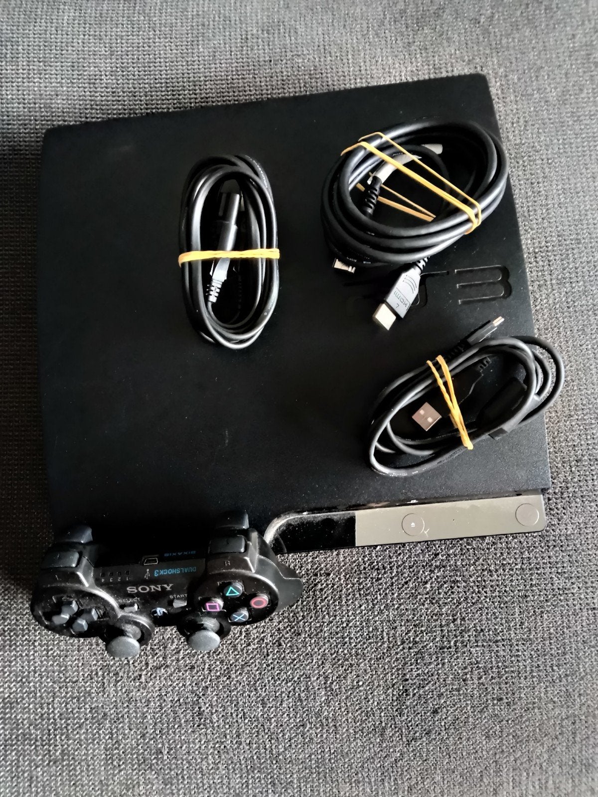 PlayStation 3 320 Go, 1 manette et tous les câbles, Consoles de jeu & Jeux vidéo, Consoles de jeu | Sony PlayStation 3, Avec disque dur