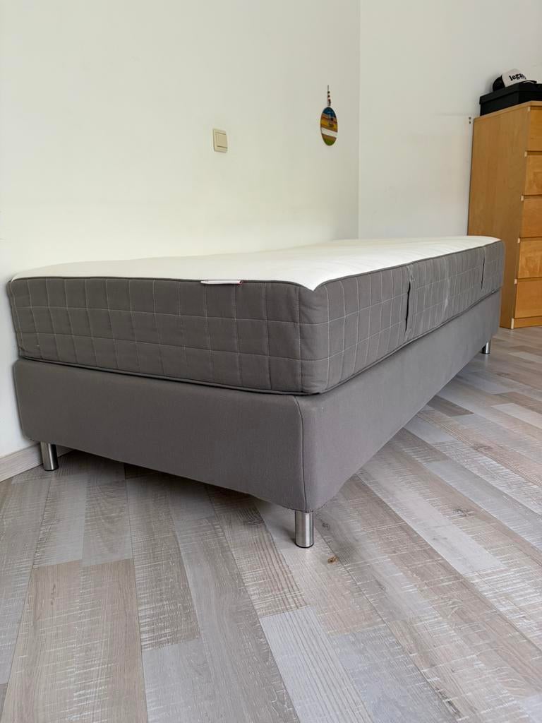 Boxspring met matras, Huis en Inrichting, Slaapkamer | Boxsprings, Ophalen of Verzenden, Zo goed als nieuw
