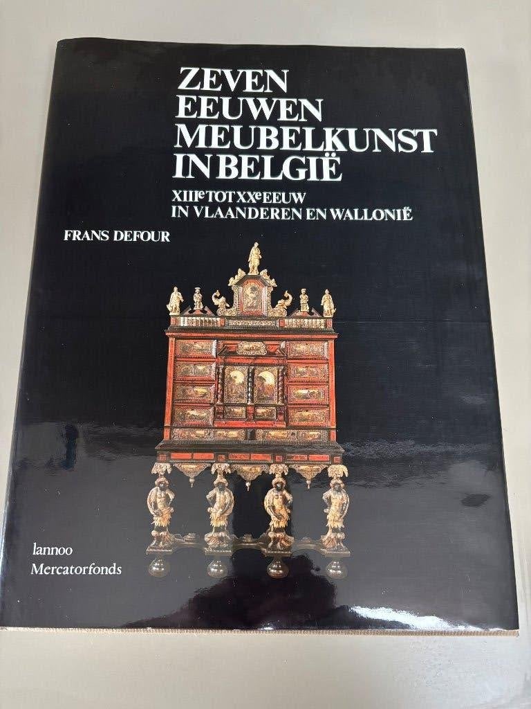 Zeven eeuwen meubelkunst in België, Ophalen of Verzenden, Zo goed als nieuw