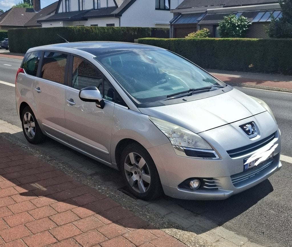 Peugeot 5008 7 pl 1.6HDI EURO5, Voorwielaandrijving, Euro 5, Zwart, 7 zetels