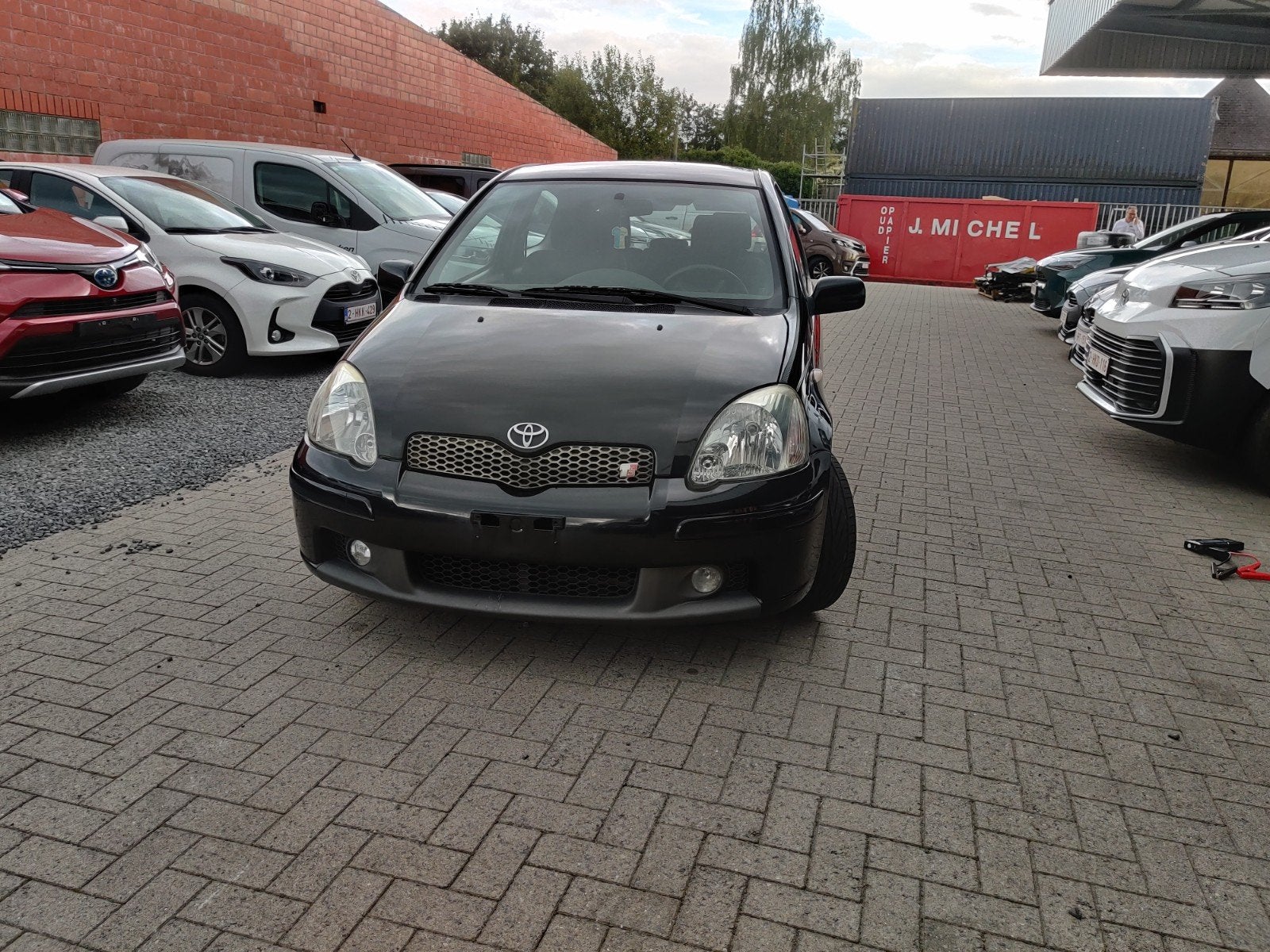 Yaris 1.5 T-sport original : entretien chez le concessionnai, Autos, Achat, Boîte manuelle, Noir, 5 places
