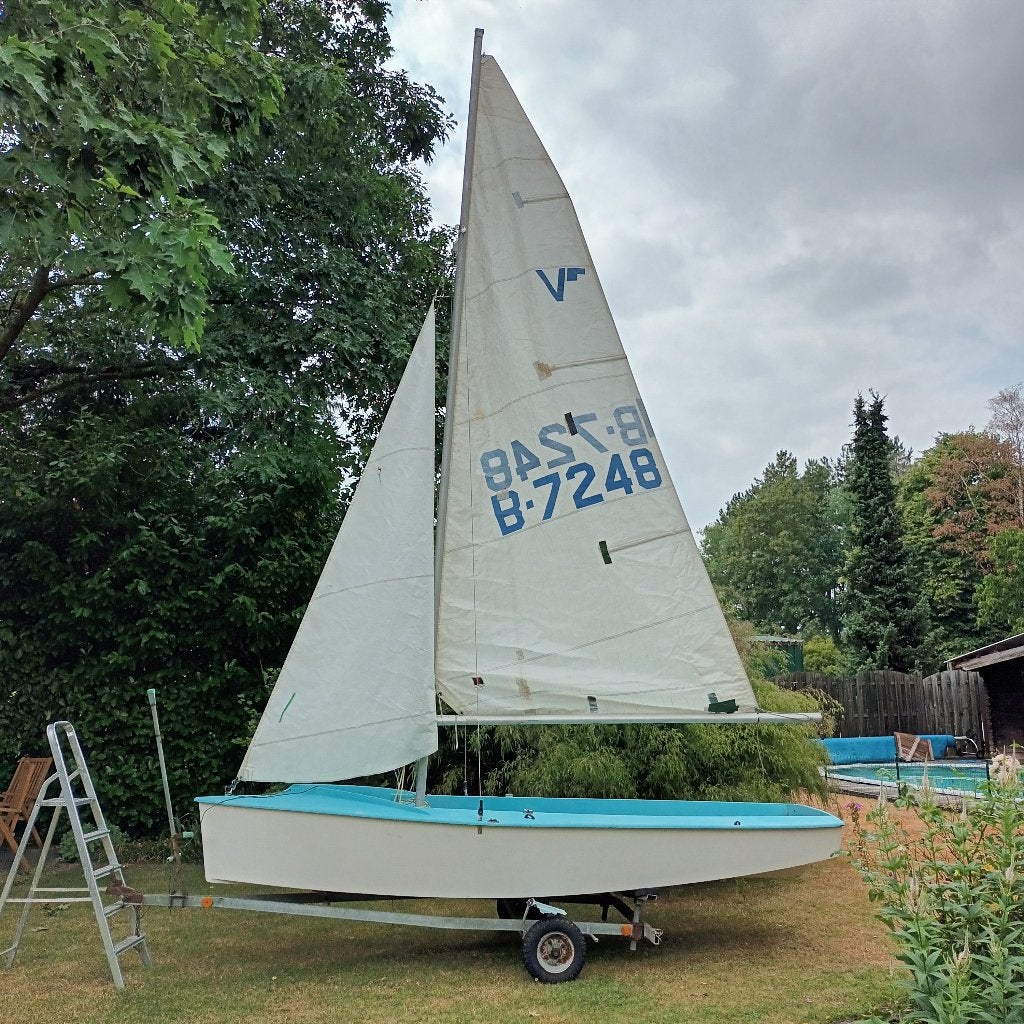 polyester vaurien , kompleet met aanhangwagen en zeilen, Gebruikt, Overige typen, Polyester, Ophalen