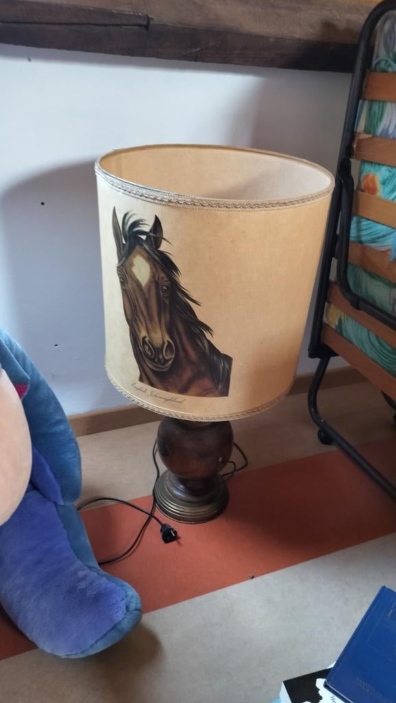 Antieke lamp met paard, Huis en Inrichting, Ophalen