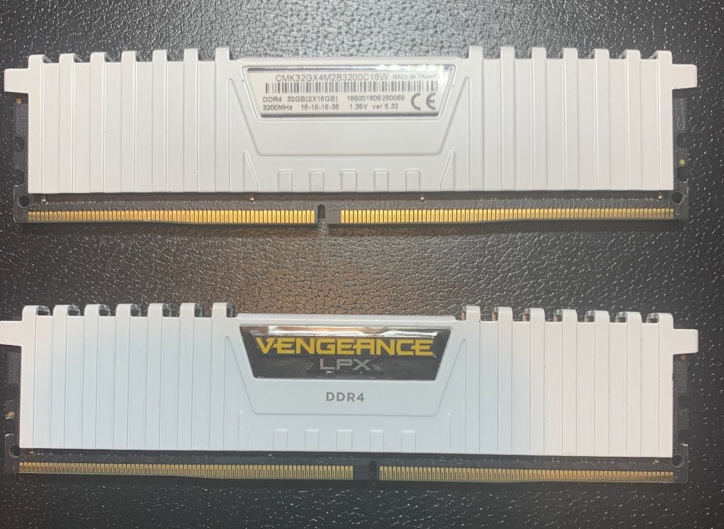 Corsair DDR4 SODIMM Vengeance 2x16 GB 3200, Gebruikt, 32 GB, DDR4, Ophalen of Verzenden