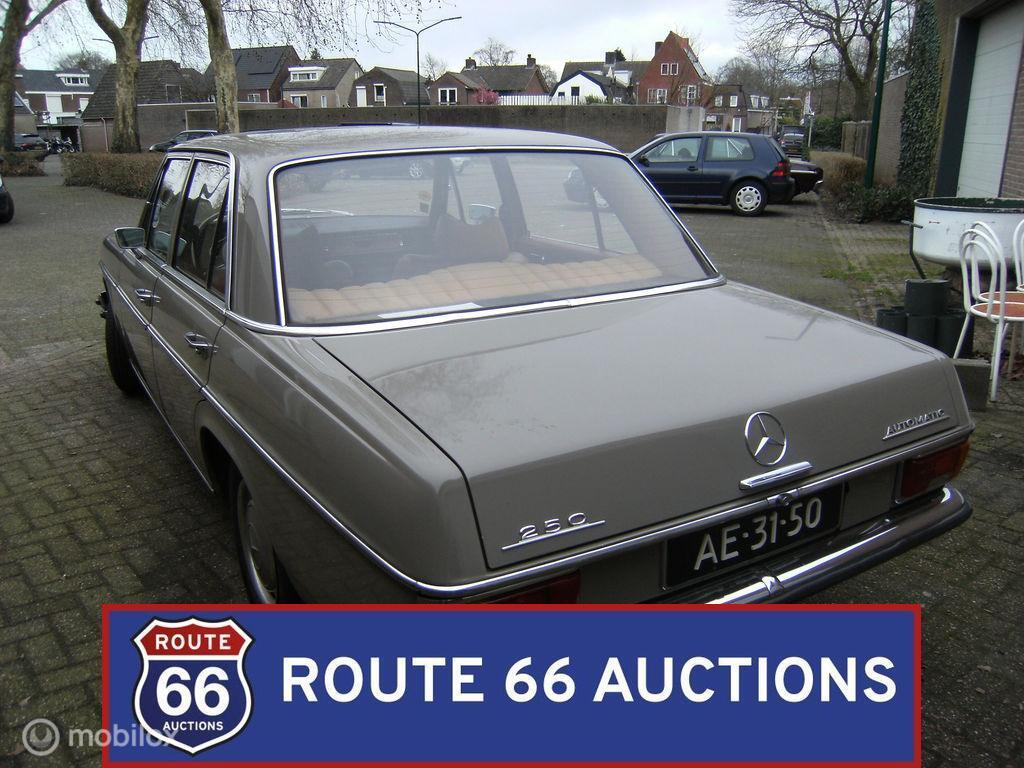 Mercedes-Benz 230 | 1972 | Route 66 Auctions, Auto's, Oldtimers, Zwart, Mercedes-Benz, Bedrijf, Handgeschakeld