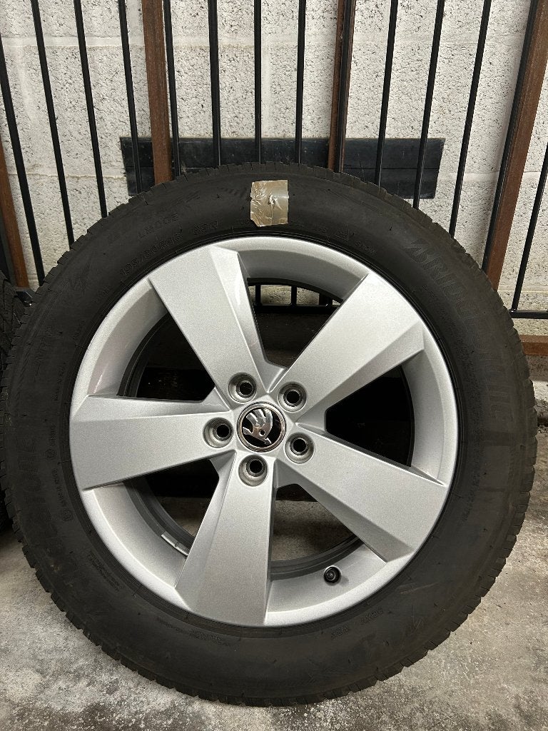 jantes + pneus d'origine pour Skoda Kamiq, Pneus et Jantes, Pneus hiver, 16 pouces, Véhicule de tourisme