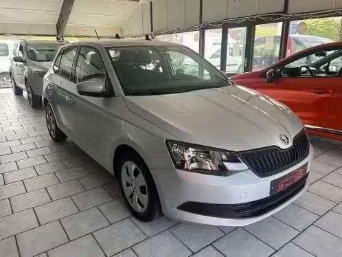 skoda fabia 1.0 i /CAR PASS/euro 6b/57.000 km, Autos, Skoda, Argent ou Gris, Achat, Euro 6, Entreprise