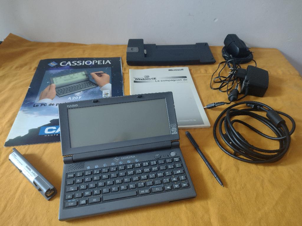 Ordinateur de poche, PDA, agenda élec. , Casio Cassopeia, Informatique & Logiciels, Enlèvement ou Envoi, Comme neuf