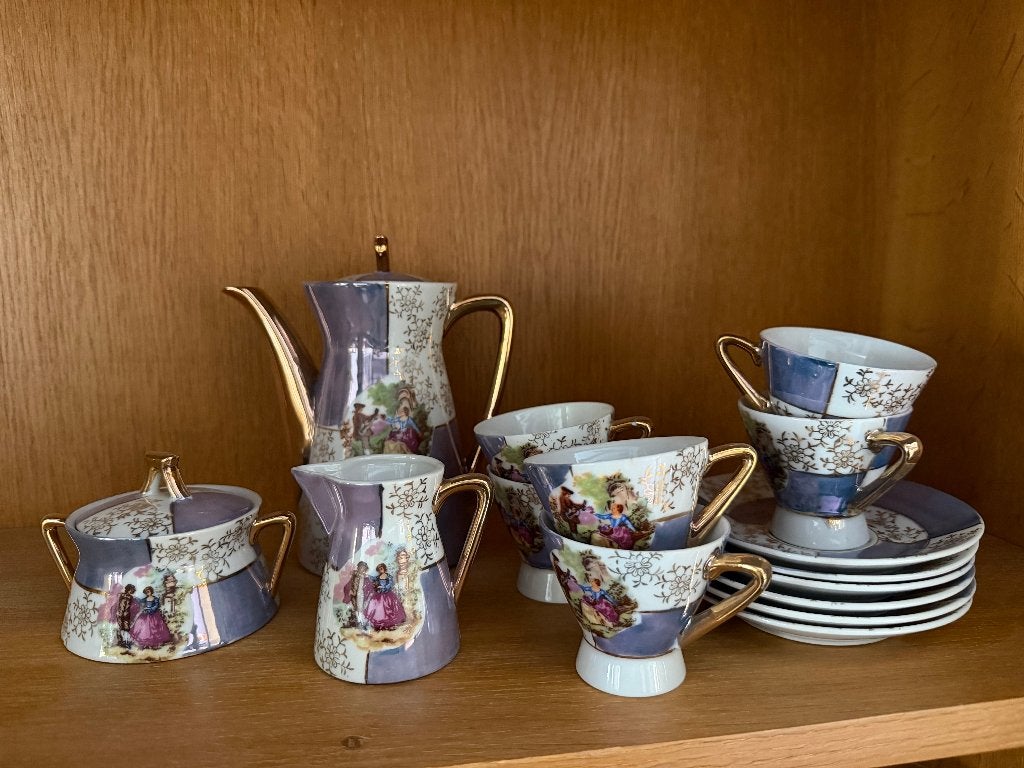 Vintage porseleinen koffie- en theeservies – Lila met goud, Ophalen
