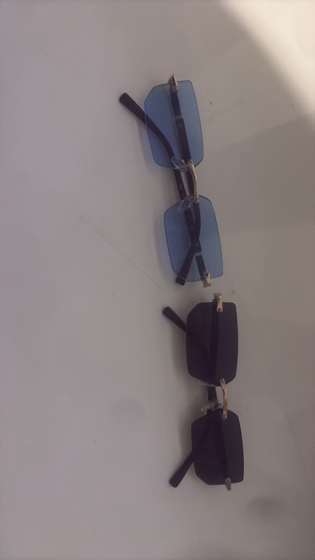 1 blauwe 1 zwarte bril (goeie kwaliteit), Zonnebril, Blauw, Zo goed als nieuw, Ophalen