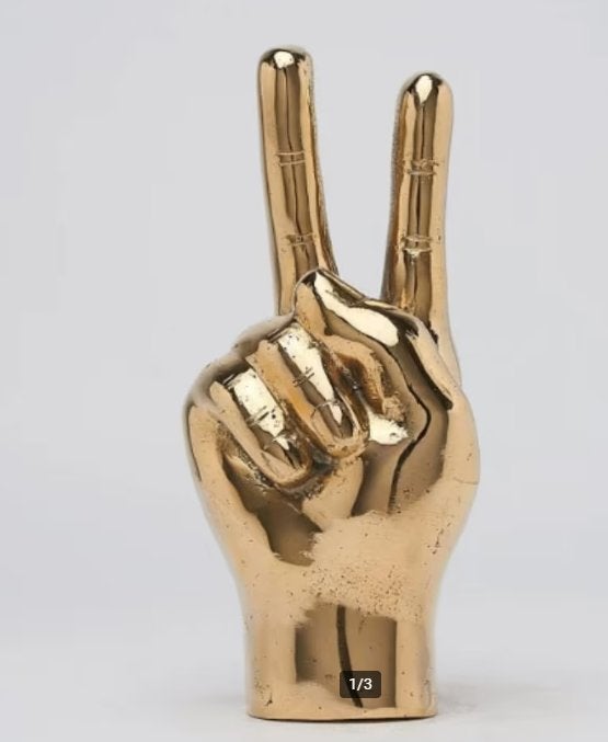 Gepolijste Messing Handsculptuur " Victory Teken ", Antiquités & Art, Objet, 23 cm, Fait main, Métal
