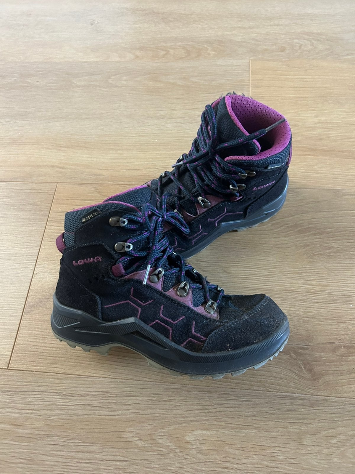 Lowa wandelschoen, Ophalen, Zo goed als nieuw