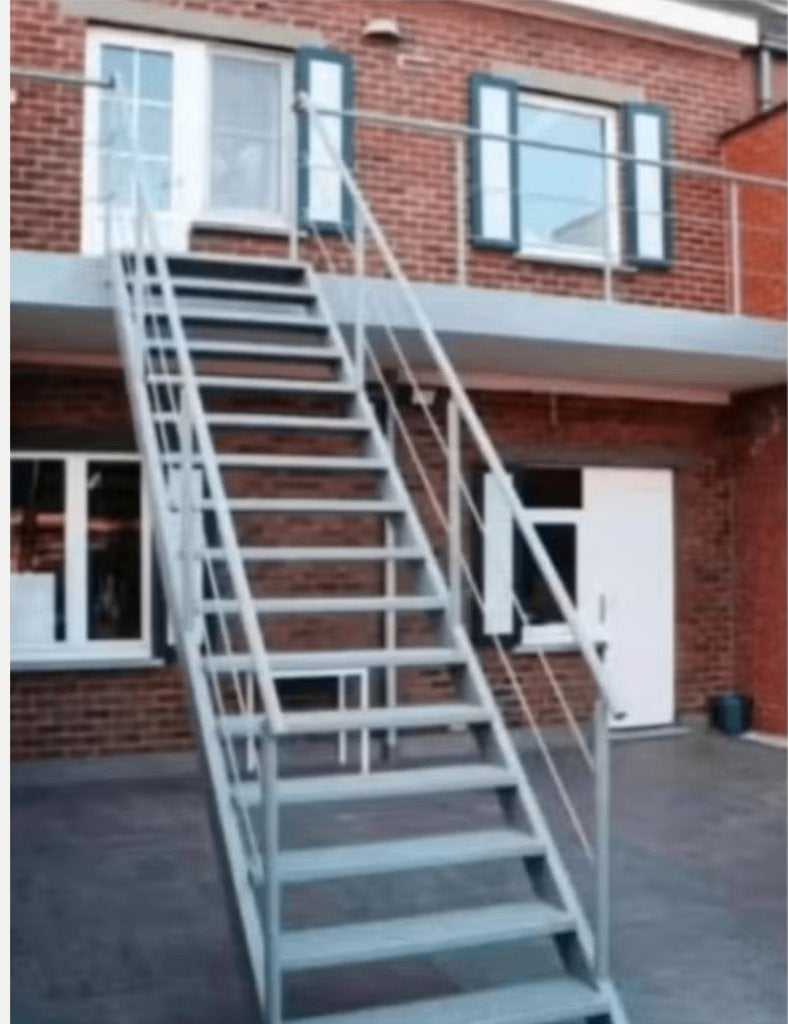 grote aluminium trap industrie, Doe-het-zelf en Bouw, Ladders en Trappen, Ophalen, Trap