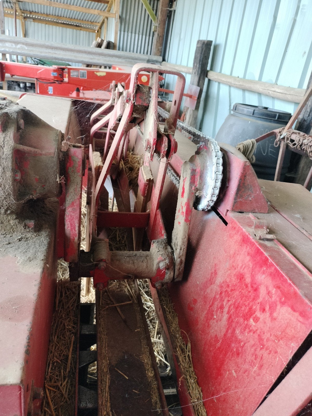 presse Massey Ferguson 24, Zakelijke goederen, Ophalen, Massey Ferguson