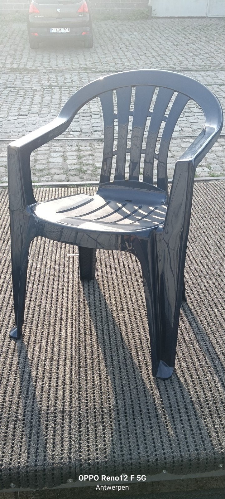 Tuinstoelen plastiek 109 stuks, Ophalen