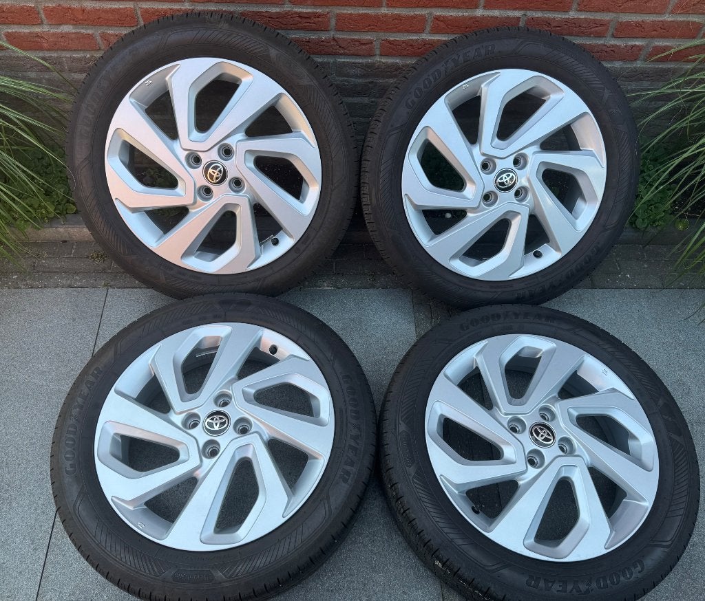 Orig. Toyota Aygo X Alu 17 inch alu velgen zomerbanden TOP!!, Ophalen, Gebruikt, Velg(en), 175 mm
