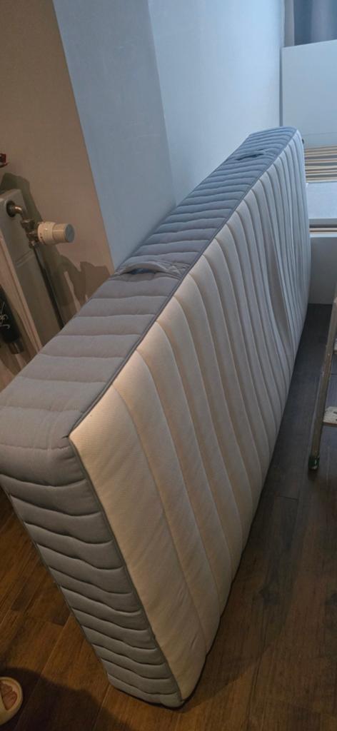 Matras 200x90 dikte 14cm, Huis en Inrichting, Slaapkamer | Matrassen en Bedbodems, Ophalen, Gebruikt, 90 cm, Eenpersoons