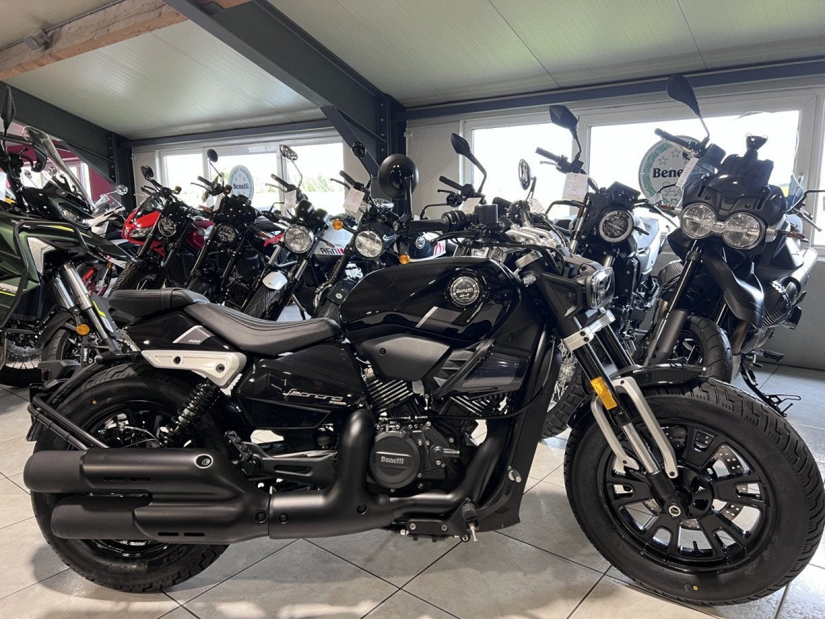 Benelli Leoncino BOBBER V-TWIN 400, Motoren, 400 cc, Nieuw, Bedrijf, Overig