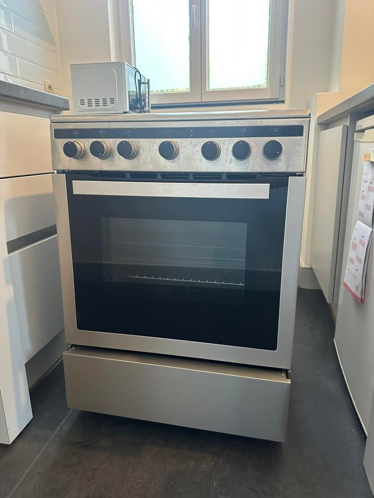 Indictiefornuis met oven, 4 zones de cuisson, Comme neuf, Enlèvement, Induction
