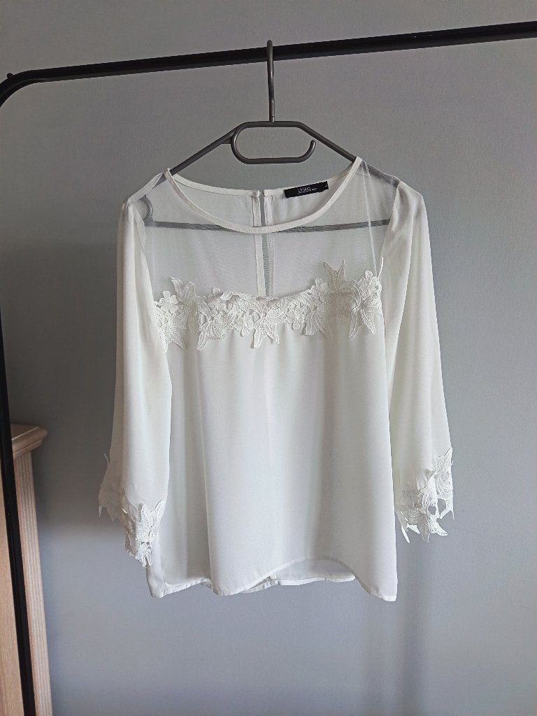 CHEMISE dentelle blanche L, Enlèvement ou Envoi, Porté, Blanc