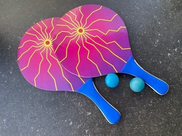 Ensemble boules de plage: 2 raquettes + 2 balles — Nouveau!