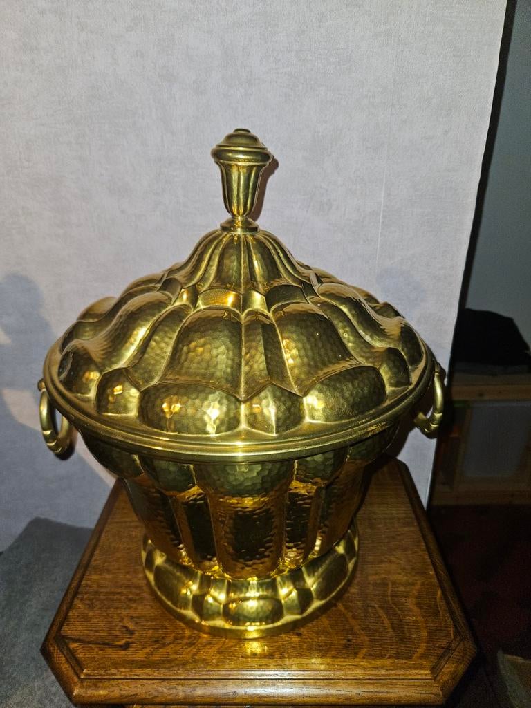 Koperen pot, Ophalen