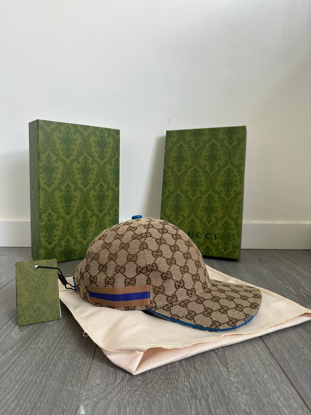Gucci pet, Enlèvement ou Envoi, Comme neuf, 57 cm (M, 7⅛ pouces) ou moins, Casquette