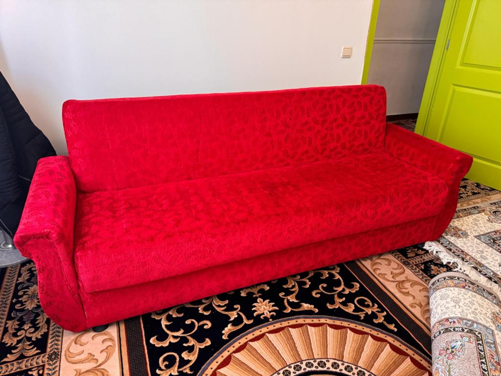 Zitbank/ Slaapbank, Rood, Huis en Inrichting, Ophalen, Zo goed als nieuw, Rood, 220 cm