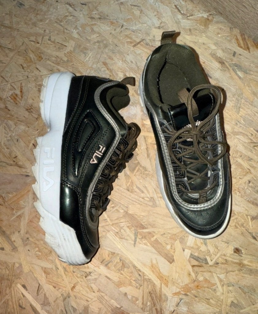 Basket Fila kaki édition limitée, Enlèvement ou Envoi, Sneakers et Baskets, Comme neuf, Vert