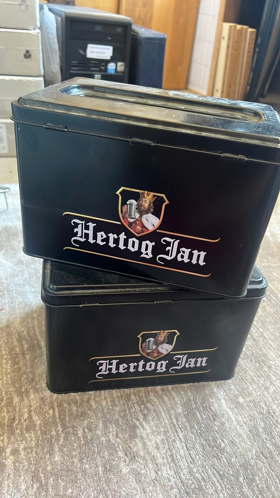 Bierdoos 2 x Hertog Jan, Verzamelen, Biermerken, Ophalen, Zo goed als nieuw, Hertog Jan