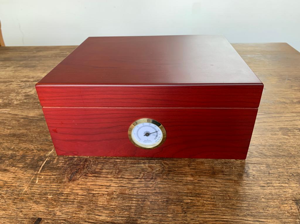 Humidor met ingebouwde hygrometer, Verzamelen, Rookartikelen, Aanstekers en Luciferdoosjes, Ophalen, Zo goed als nieuw