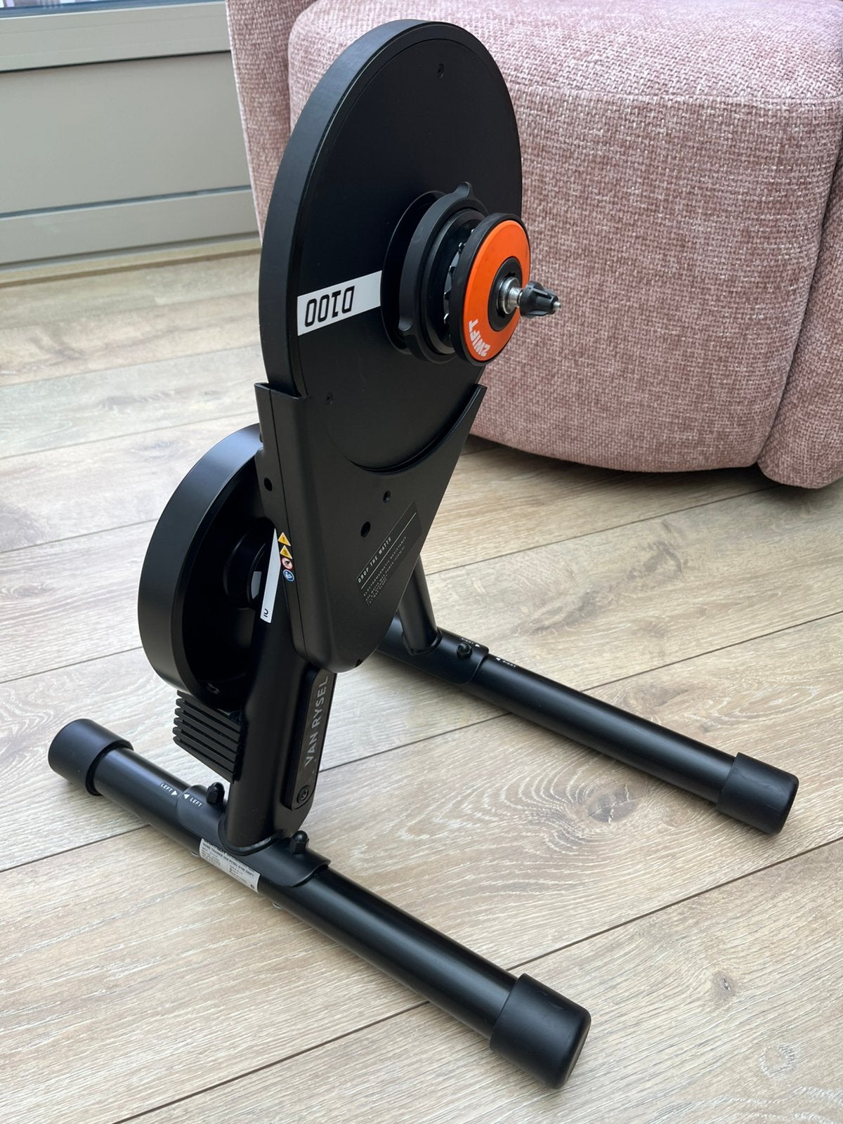 Van Rysel D100 smart trainer met zwift Cog &Click, Sport en Fitness, Ophalen, Zo goed als nieuw