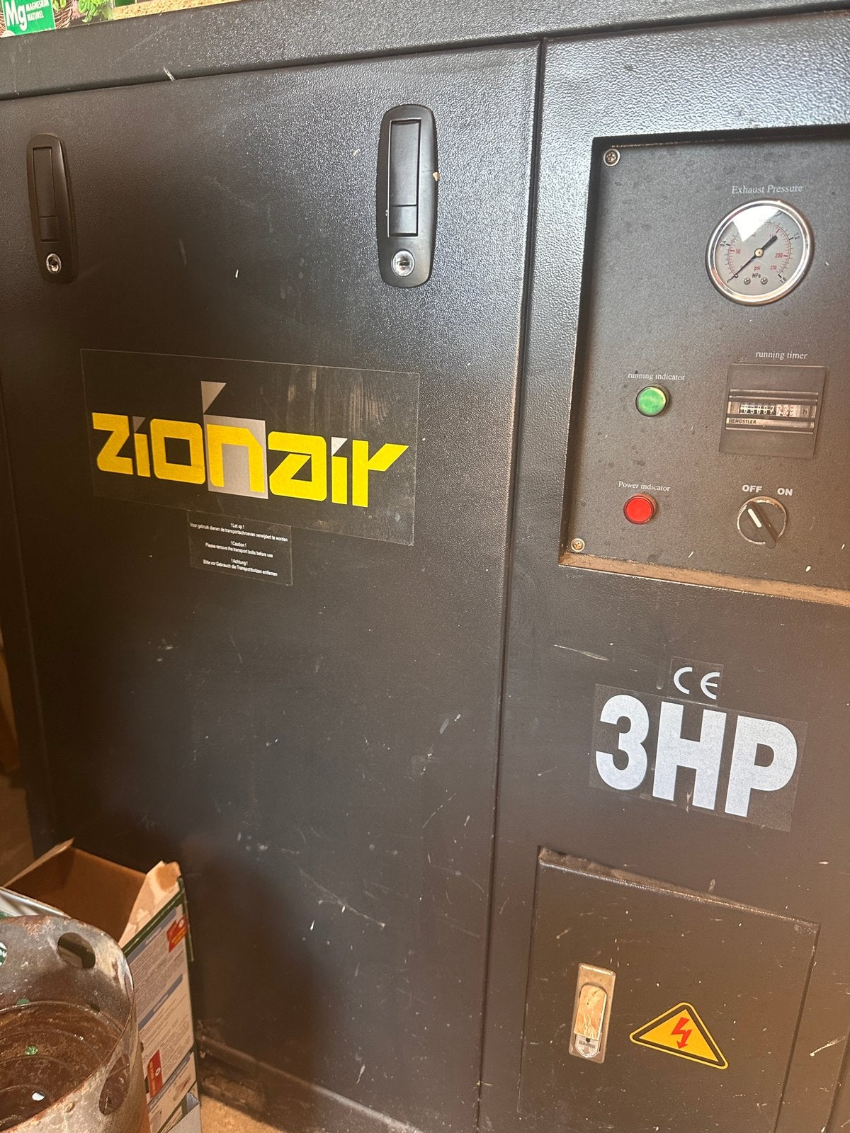 Compressor geluidsarm 3HP driefasig met buffervat, Ophalen, Zo goed als nieuw