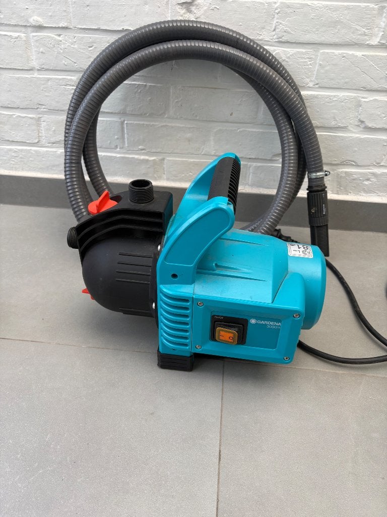 Gardena regenwater pomp, Tuin en Terras, Ophalen, Zo goed als nieuw, Elektrisch, Regentonpomp