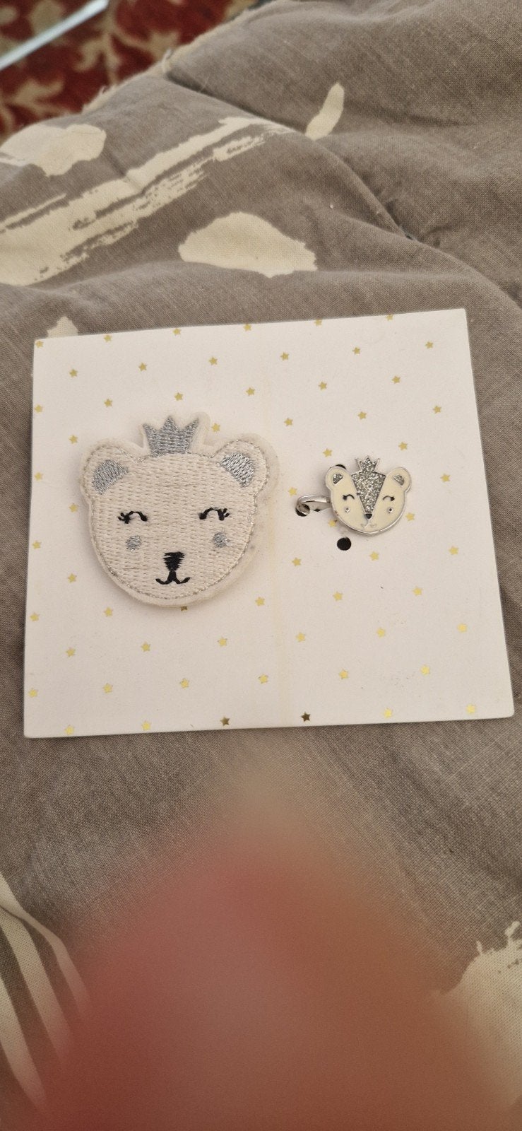Broche et pin's, Enlèvement ou Envoi, Noir, Argent