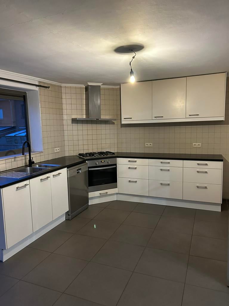 GRATIS keuken, Huis en Inrichting, Keuken | Complete keukens, Gebruikt, Hoekkeuken, Wit, Graniet of Steen, Ophalen