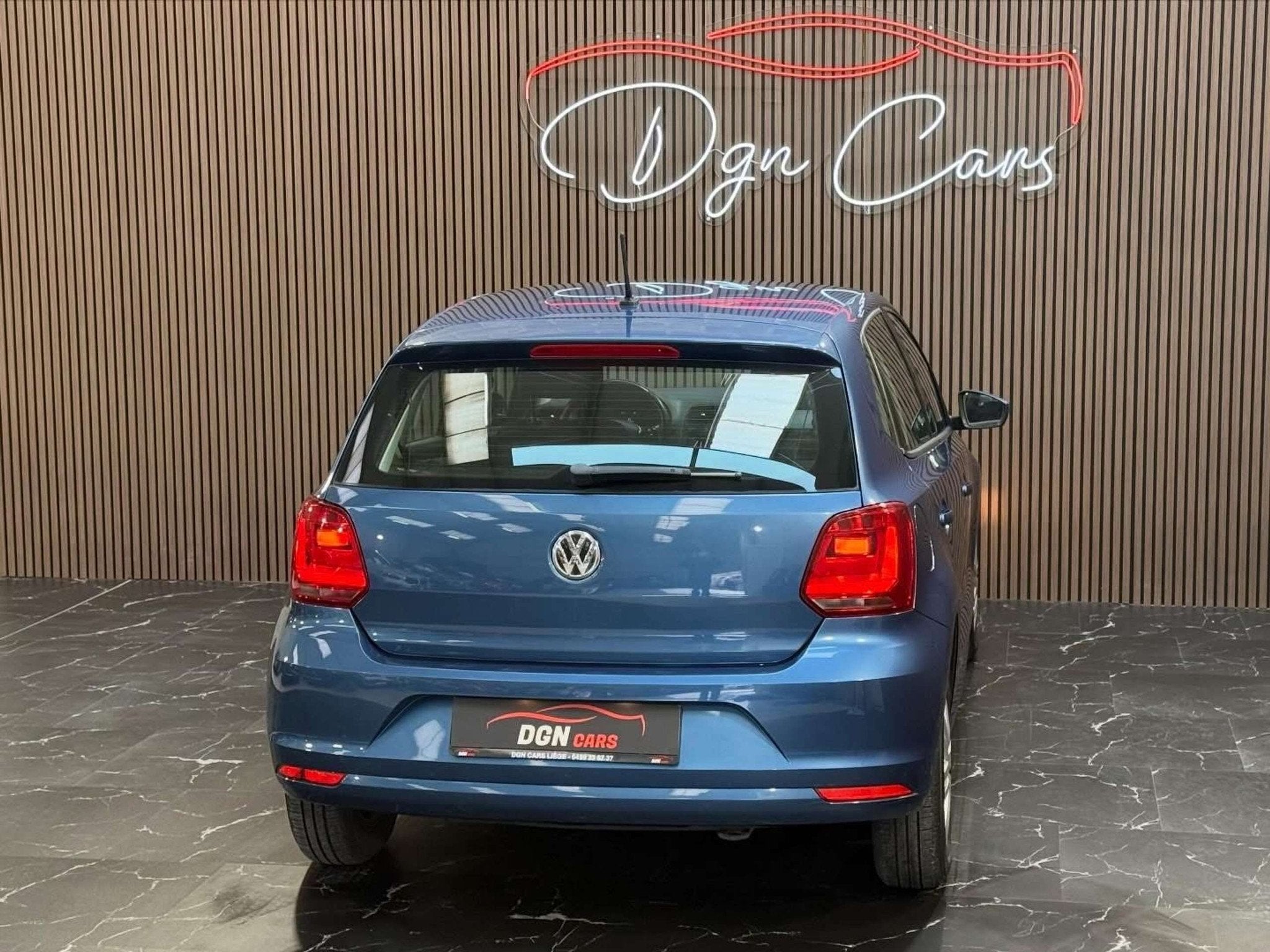 Volkswagen Polo Polo 1.0i Trendline (bj 2017), Auto's, Gebruikt, Blauw, Bedrijf, 1570 kg