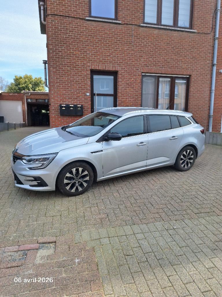 Renault Megane Limited 1.33 TCe 1 Prop, Autos, Argent ou Gris, Achat, Euro 6, Boîte manuelle