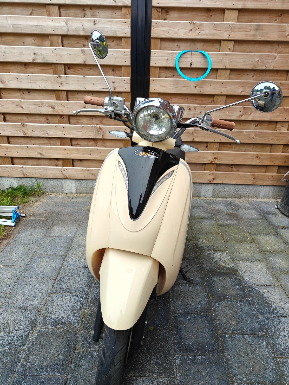 Scooter A klasse met alle documenten, Vélos & Vélomoteurs, Scooters | Marques Autre, Comme neuf, Classe A (25 km/h), Essence, Enlèvement ou Envoi